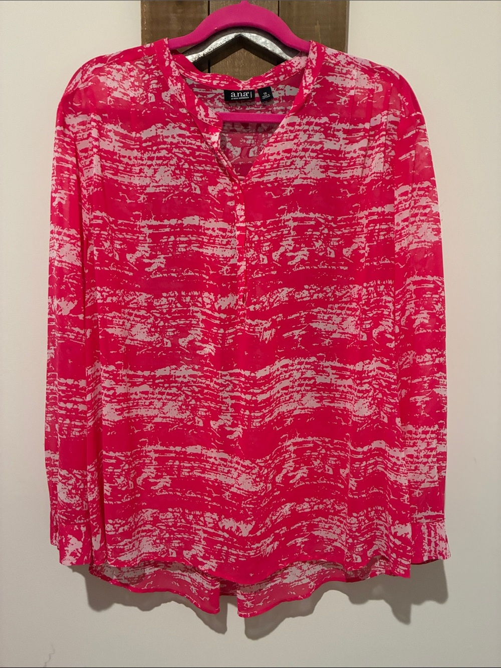a.n.a Hot Pink and White Abstract Print Long Sleeve Blouse